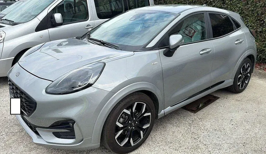 Usata Ford Puma Titanium 125 CV (91 kW) 2020 Grigio SUV