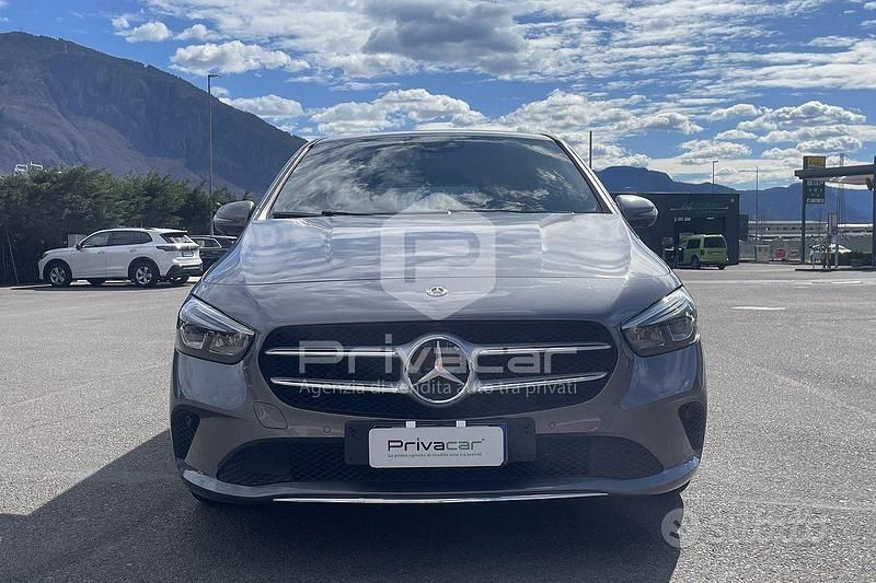 Usata Mercedes B220 Premium 190 CV (139 kW) 2019 Grigio Monovolume