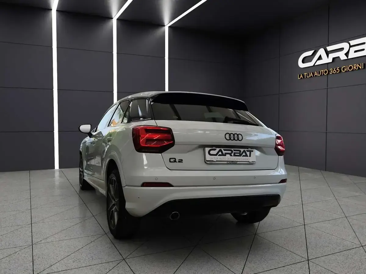 Usata Audi Q2 Design 116 CV (85 kW) 2017 Bianco SUV