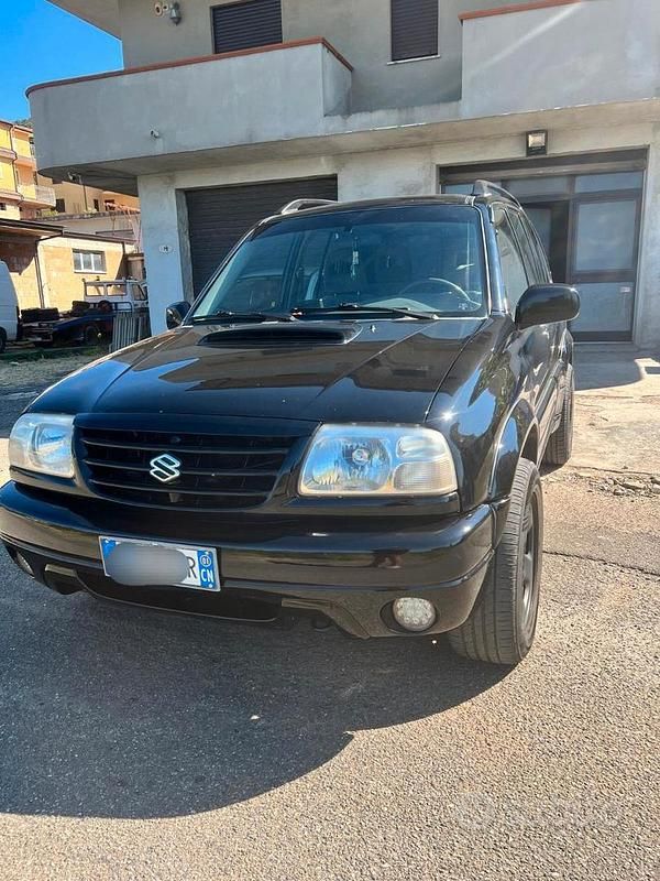 Usata Suzuki Grand Vitara 109 CV (80 kW) 2001 Nero SUV