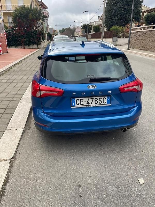 Usata Ford Focus ST-Line 120 CV (88 kW) 2021 Blu Station wagon