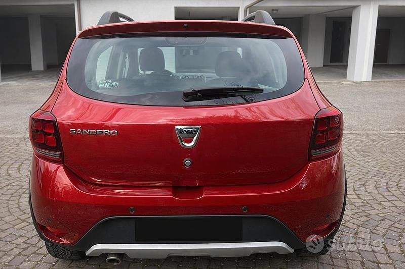 Usata Dacia Sandero Stepway 90 CV (66 kW) 2020 Rosso Berlina