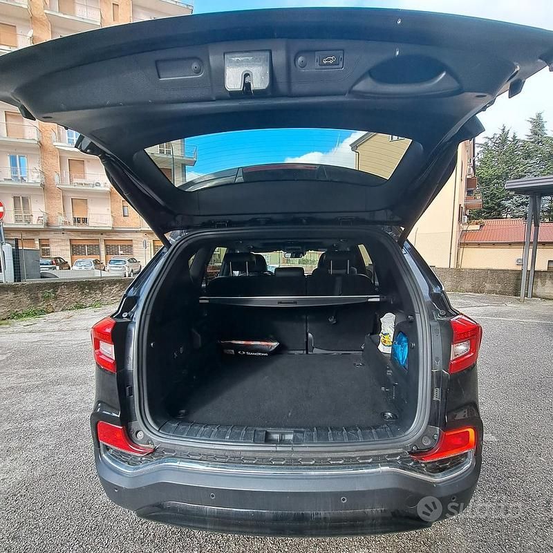 Usata SsangYong Rexton 181 CV (133 kW) 2019 Nero SUV