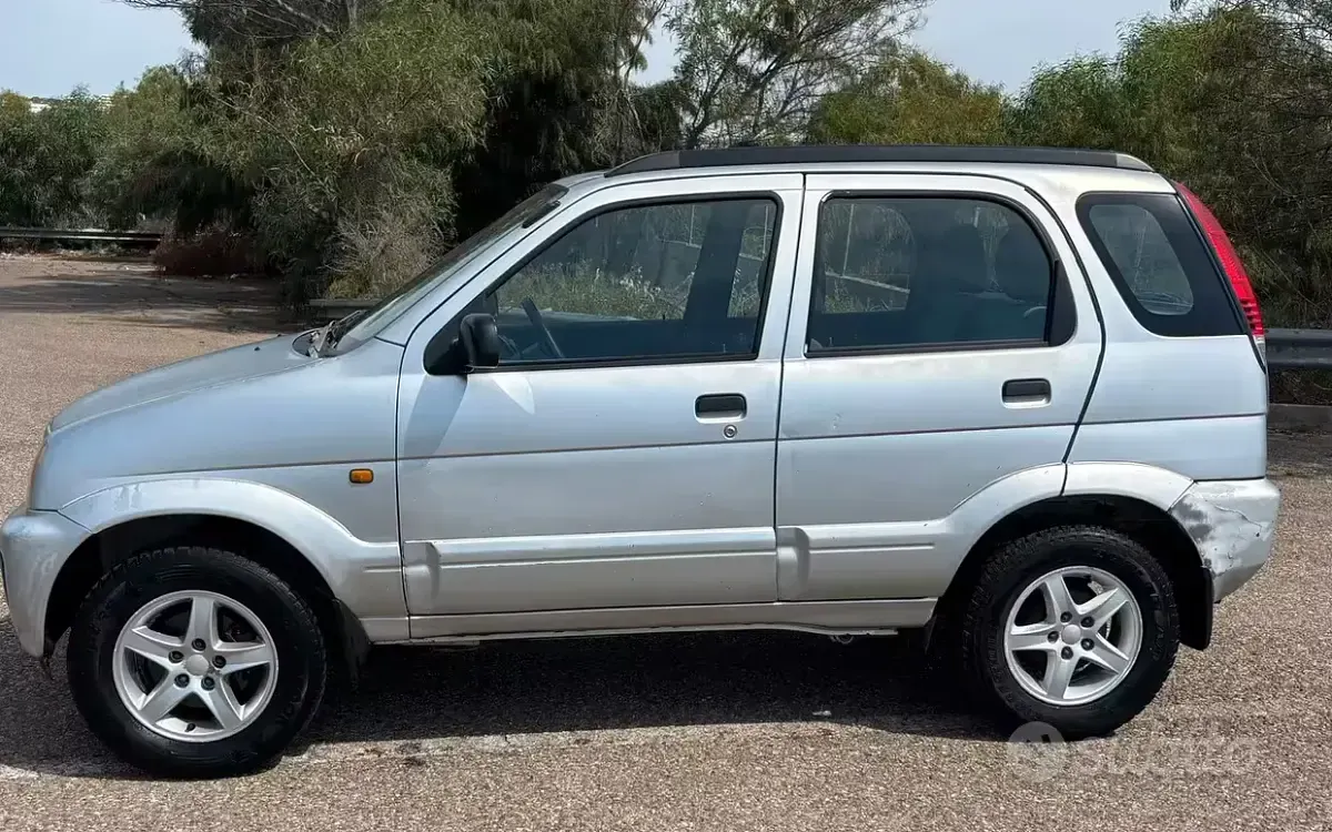 Usata Daihatsu Terios 86 CV (63 kW) 2003 SUV