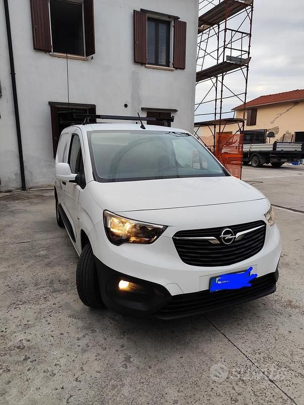 Usata Opel Combo 100 CV (73 kW) 2019 Bianco Berlina