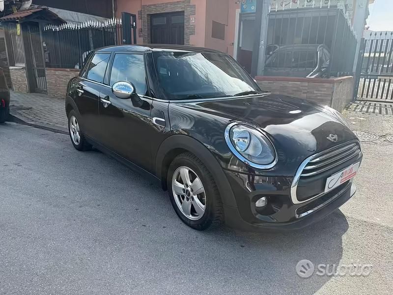 Usata Mini One D 95 CV (69 kW) 2015 Nero Utilitaria