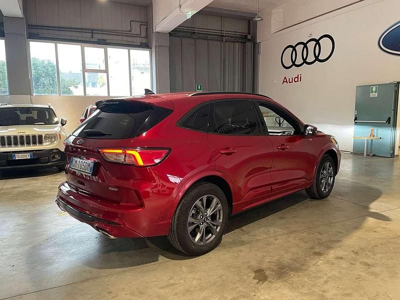 Usata Ford Kuga ST-Line X 152 CV (111 kW) 2023 Rosso SUV