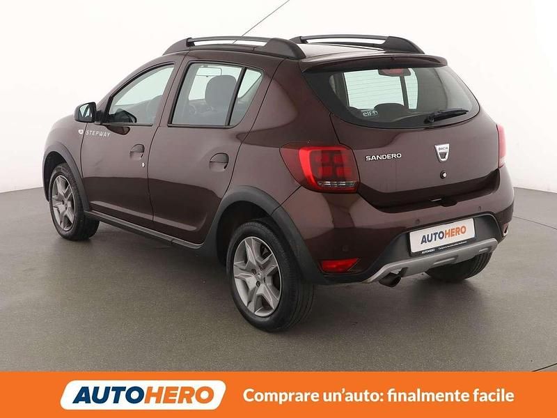 Usata Dacia Sandero Stepway 90 CV (66 kW) 2017 Marrone Utilitaria