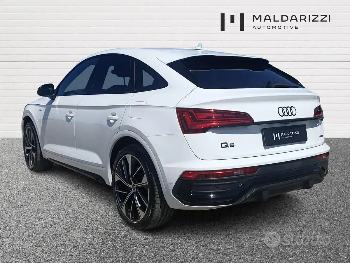 Usata Audi Q5 Sportback S-line plus 299 CV (219 kW) 2022 Grigio SUV
