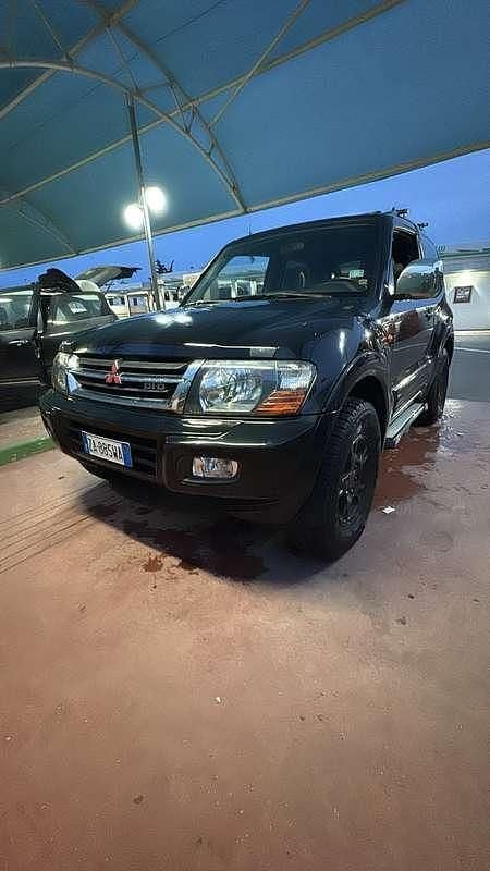 Usata Mitsubishi Pajero 160 CV (117 kW) 2001 Nero SUV