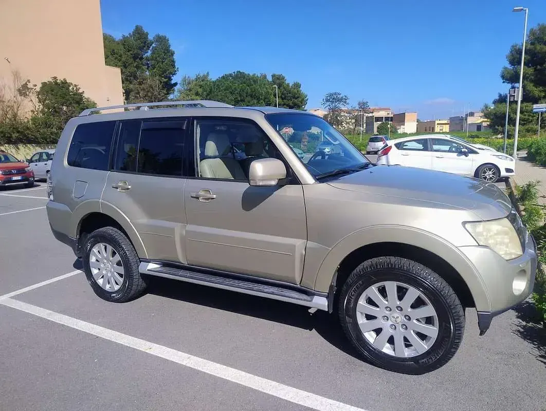 Usata Mitsubishi Pajero Instyle 170 CV (125 kW) 2008 SUV