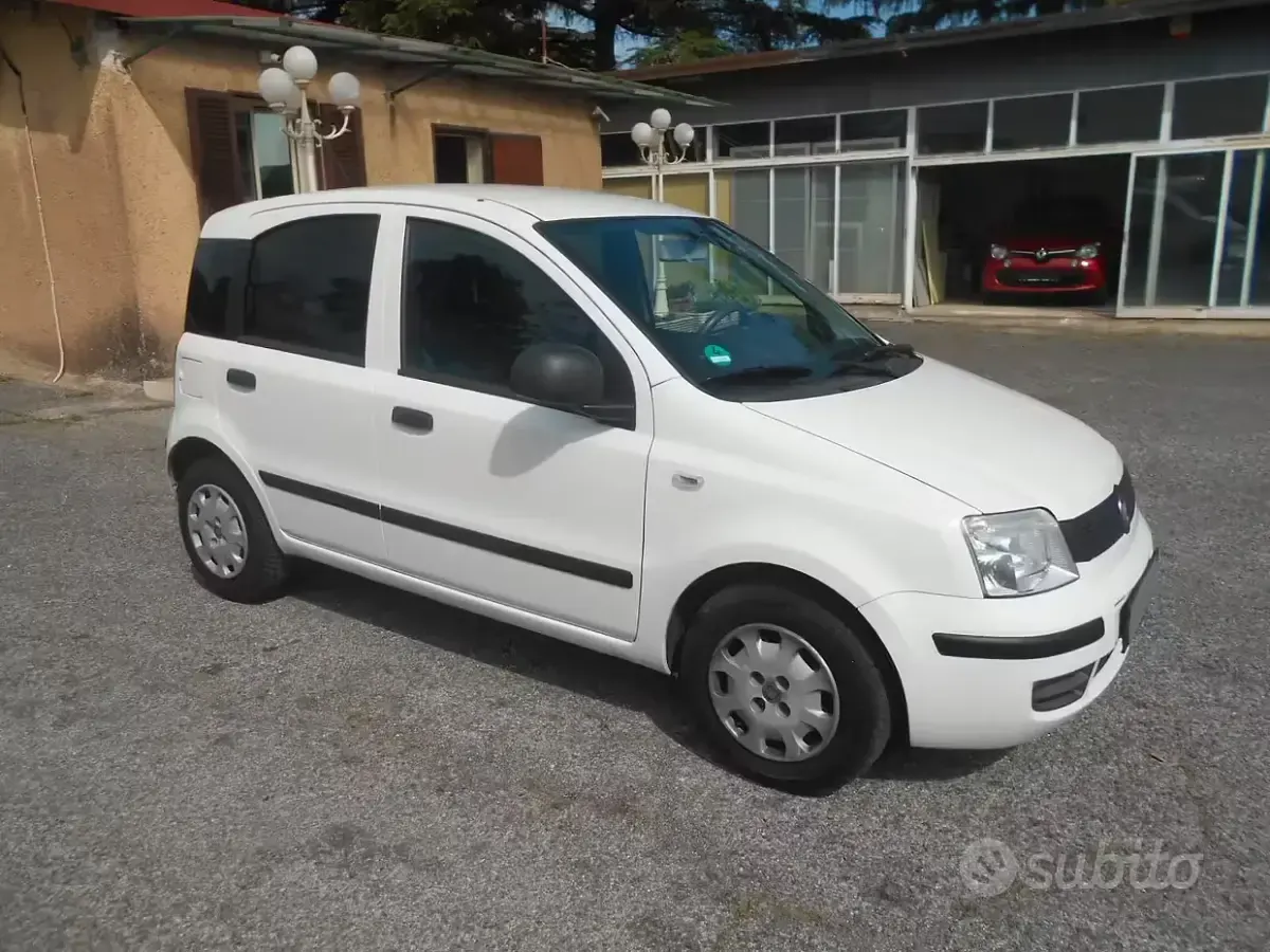 Usata Fiat Panda Active 69 CV (50 kW) 2011 Bianco Utilitaria