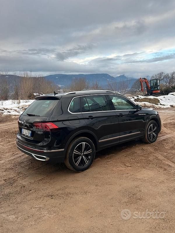 Usata VW Tiguan 150 CV (110 kW) 2022 Nero SUV