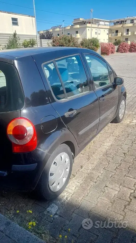 Usata Renault Modus 75 CV (55 kW) 2004 Nero Monovolume