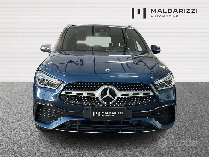 Usata Mercedes GLA200 Premium 150 CV (110 kW) 2023 Blu SUV