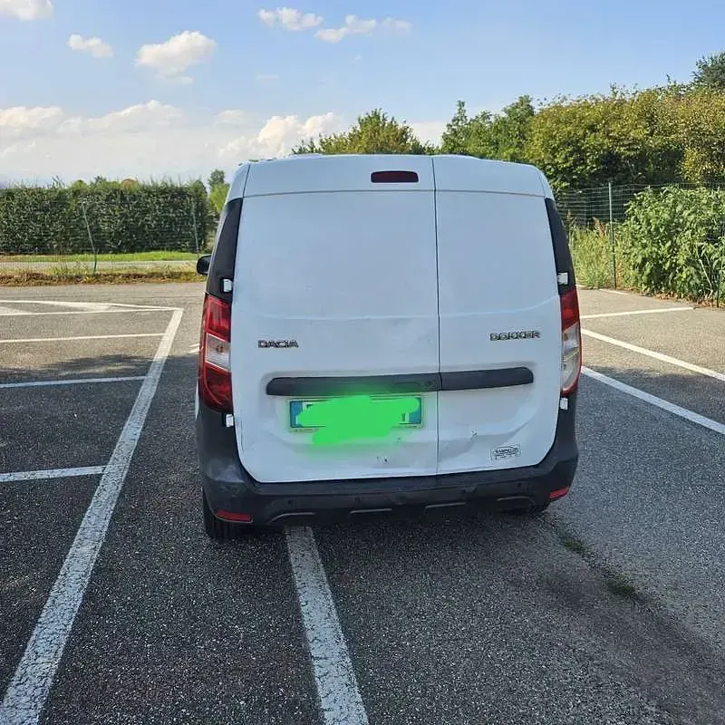 Usata Dacia Dokker Lauréate 83 CV (61 kW) 2015 Monovolume