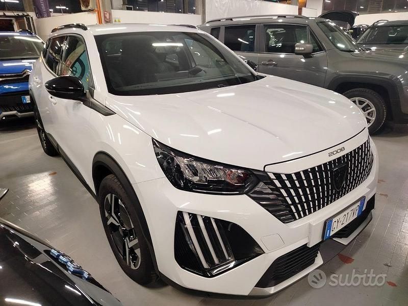Usata Peugeot 2008 Allure 101 CV (74 kW) 2024 Bianco SUV