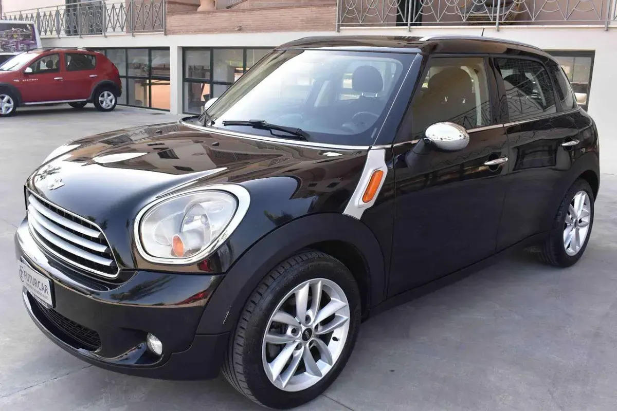 Usata Mini Cooper D 111 CV (81 kW) 2013 Nero Utilitaria