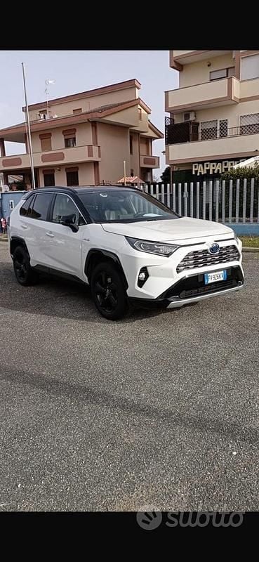Usata Toyota RAV4 2019 Bianco Berlina