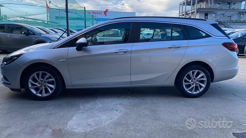 Usata Opel Astra Business 110 CV (80 kW) 2018 Grigio Station wagon