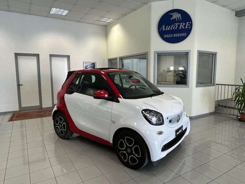 Bianco Usata 2019 Smart ForTwo Electric Drive Passion Cabrio | 11.000 € (Buon prezzo) - Immagine 1/4