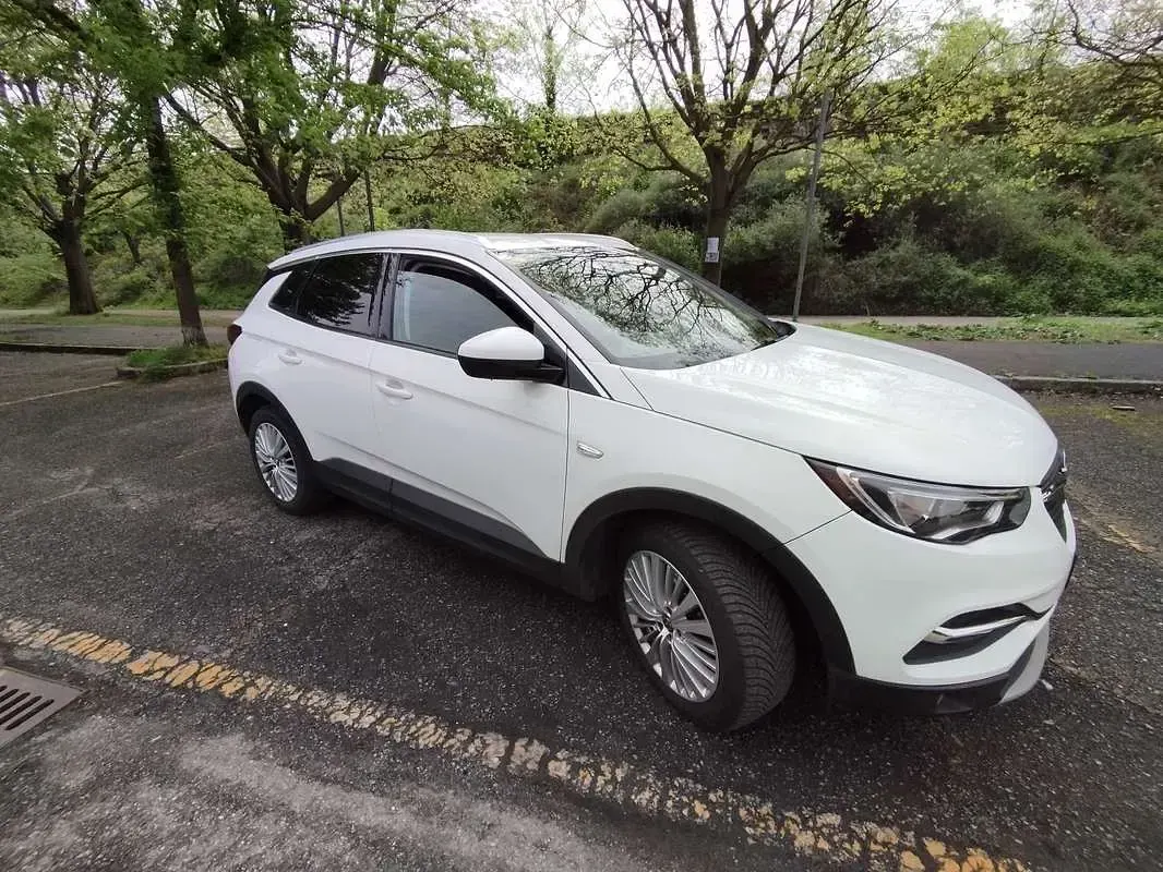 Usata Opel Grandland X Innovation 120 CV (88 kW) 2018 Bianco SUV