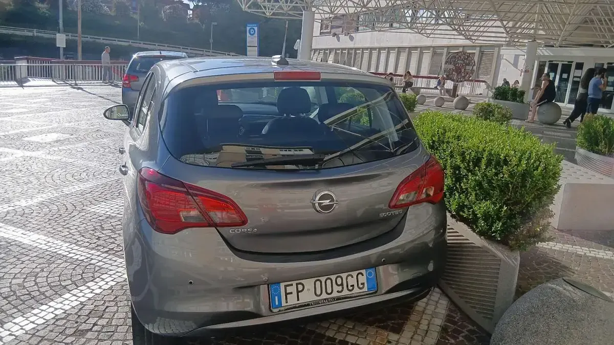 Usata Opel Corsa Cosmo 90 CV (66 kW) 2018 Utilitaria