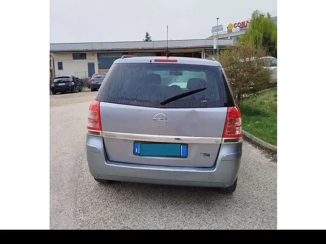 Brugt Opel Zafira Cosmo 116 HK (85 kW) 2008 Grå MPV