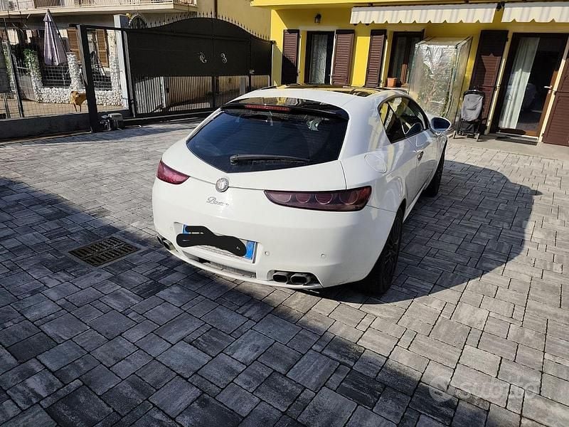 Usata Alfa Romeo Brera 170 CV (125 kW) 2009 Bianco Coupé