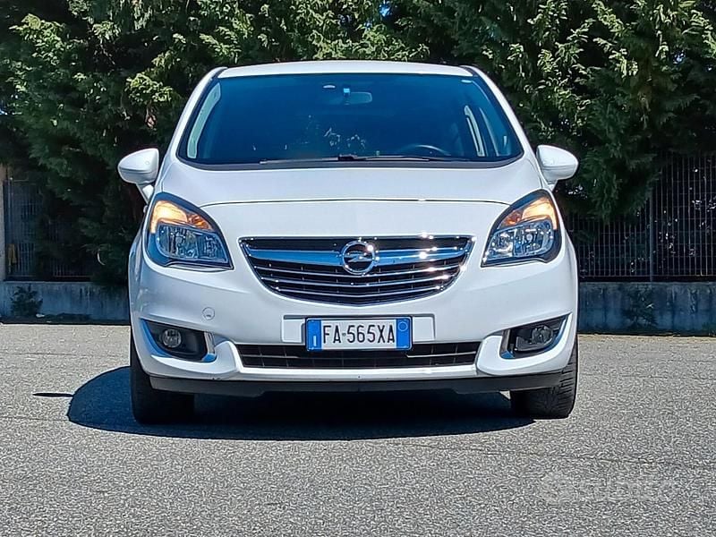 Usata Opel Meriva Cosmo 95 CV (69 kW) 2015 Bianco Monovolume