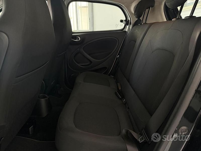 Usata Smart ForFour Passion 71 CV (52 kW) 2016 Bianco Utilitaria