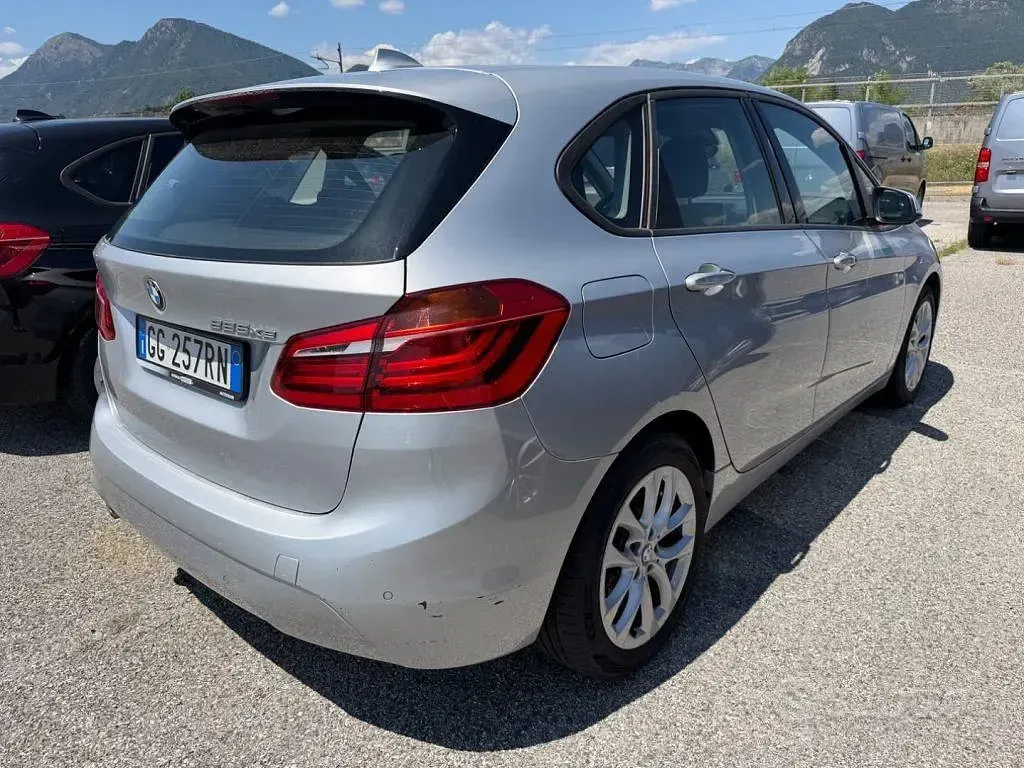 Usata BMW 225 Active Tourer iPerformance 125 CV (91 kW) 2021 Grigio Monovolume