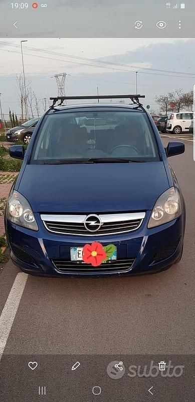 Blu Usata 2010 Opel Zafira Monovolume | 1800 € (Ottimo prezzo) - Immagine 1/4