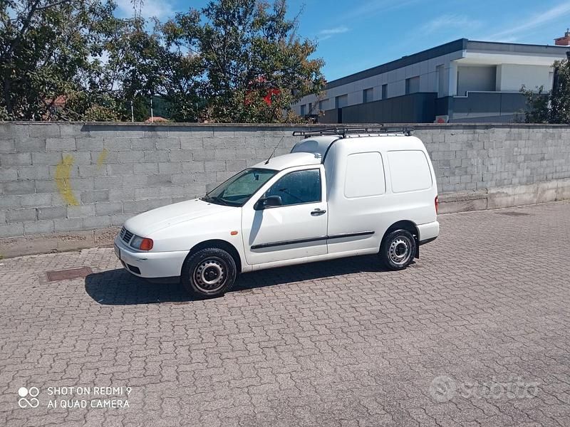Usata VW Caddy 64 CV (47 kW) 1996 Monovolume