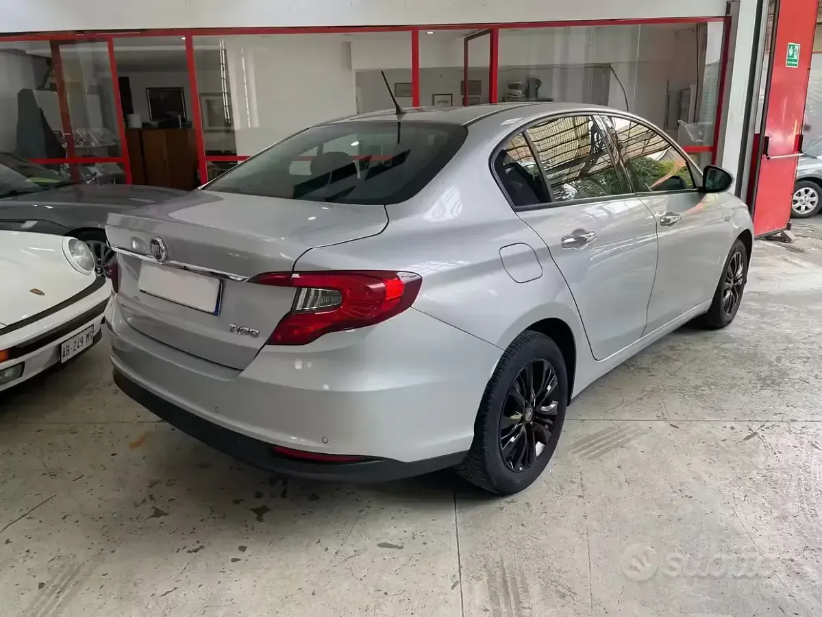 Usata Fiat Tipo Opening Edition 95 CV (69 kW) 2016 Grigio Berlina