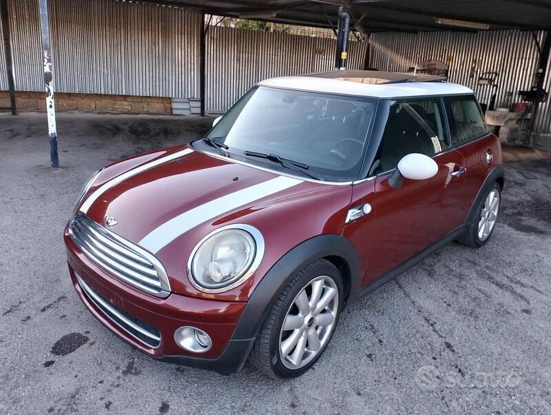 Usata Mini Cooper D 109 CV (80 kW) 2009 Rosso Utilitaria