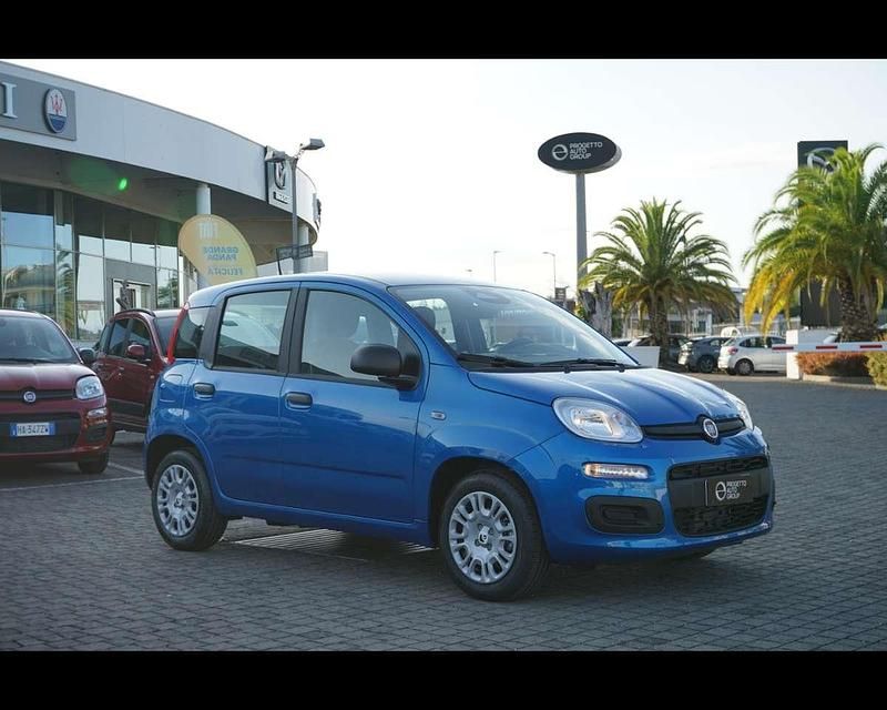Nuova Fiat Panda 70 CV (51 kW) 2025 756 Utilitaria