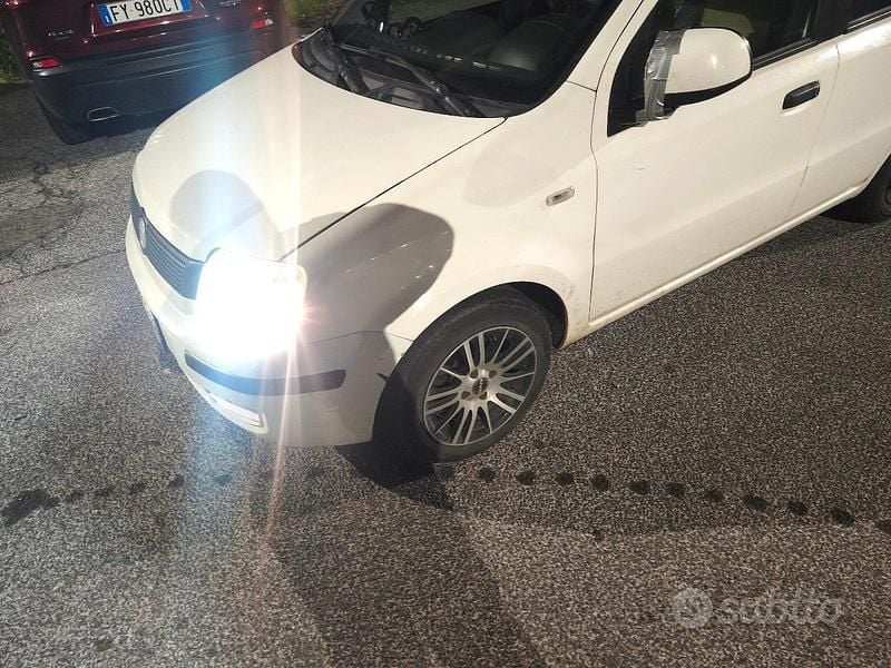 Usata Fiat Panda 70 CV (51 kW) 2011 Bianco Utilitaria