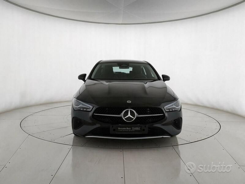 Usata Mercedes CLA180 Shooting Brake Advanced 116 CV (85 kW) 2023 Nero Station wagon