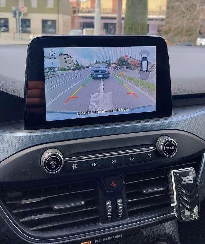 Usata Ford Focus Active 120 CV (88 kW) 2021 Blu/azzurro Station wagon