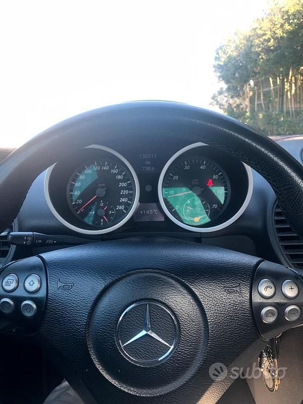Usata Mercedes SLK200 163 CV (119 kW) 2007 Nero Cabrio