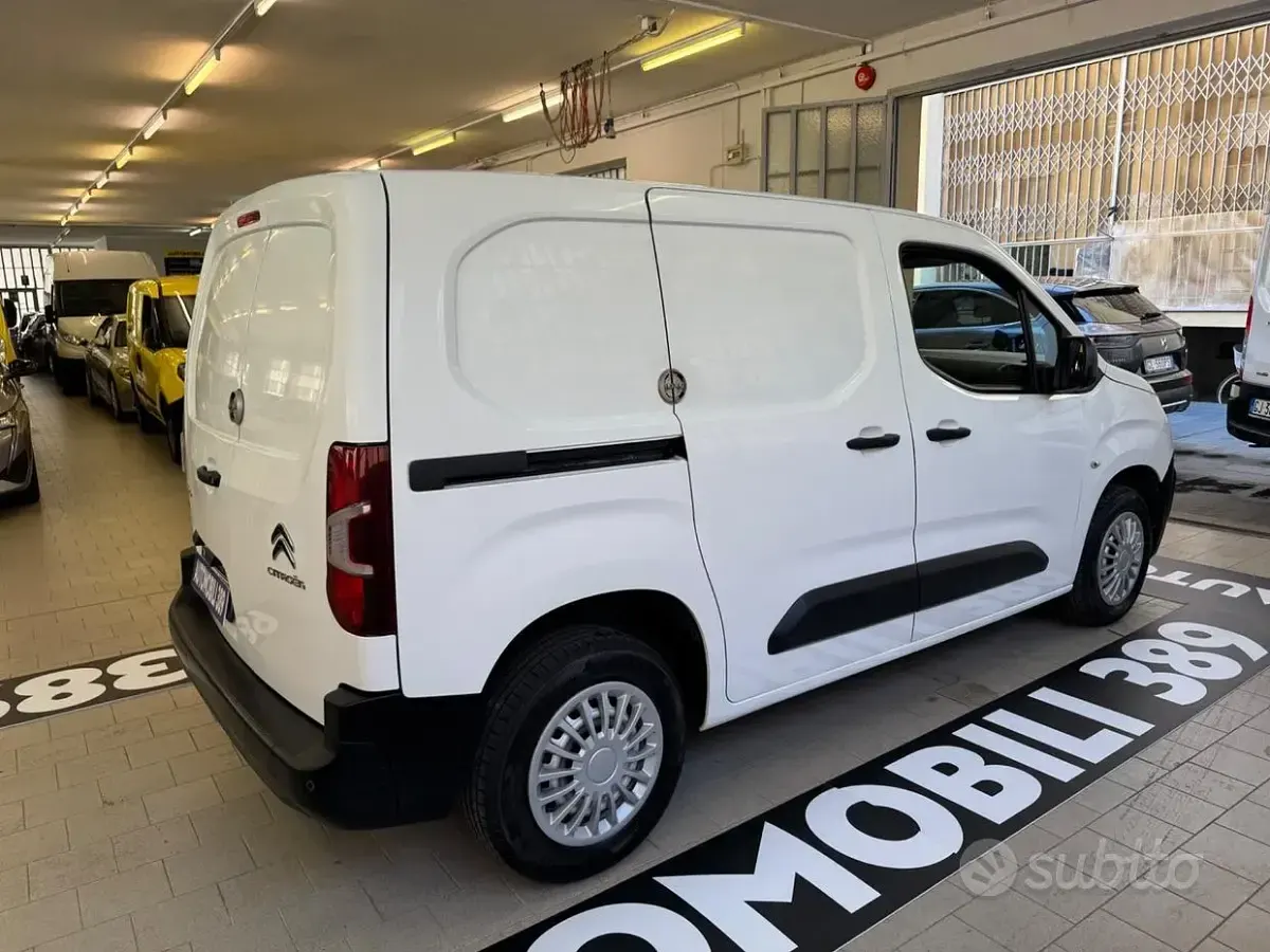 Usata Citroën Berlingo 99 CV (72 kW) 2020 Bianco Monovolume