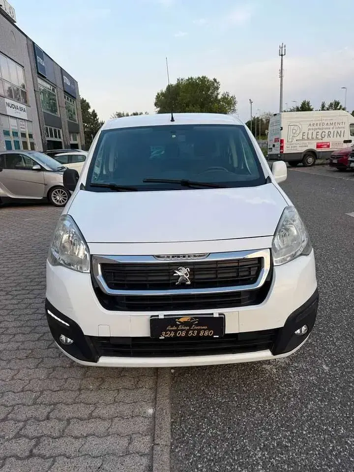 Usata Peugeot TePee Active 99 CV (72 kW) 2018 Bianco Monovolume