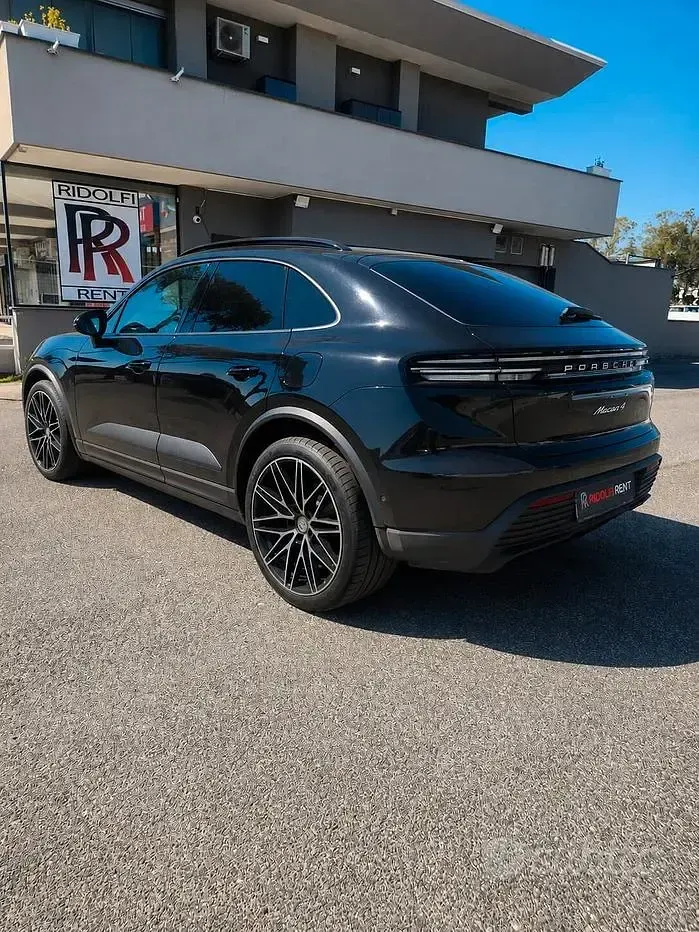 Usata Porsche Macan 144 kW (197 CV) 2025 Nero SUV