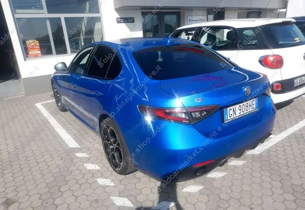 Usata Alfa Romeo Giulia Veloce 211 CV (155 kW) 2023 Blu misano metallizzato Berlina
