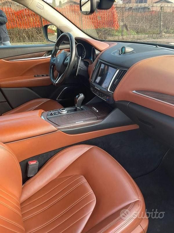 Usata Maserati Levante 2018 Grigio SUV