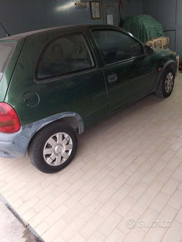 Usata Opel Corsa 1995 Verde Utilitaria