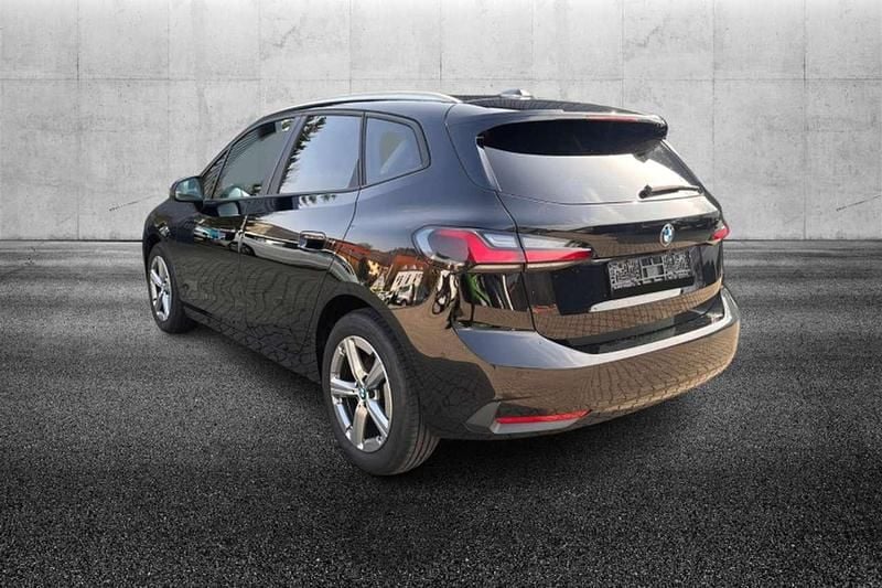 Gebraucht BMW 218 Active Tourer 136 PS (100 kW) 2024 Schwarz Van / Kleinbus