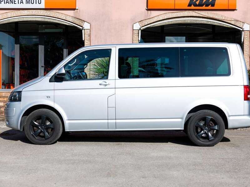 Argento Usata 2011 VW T5 Startline Furgone | 21.900 € (Cara) - Immagine 1/4