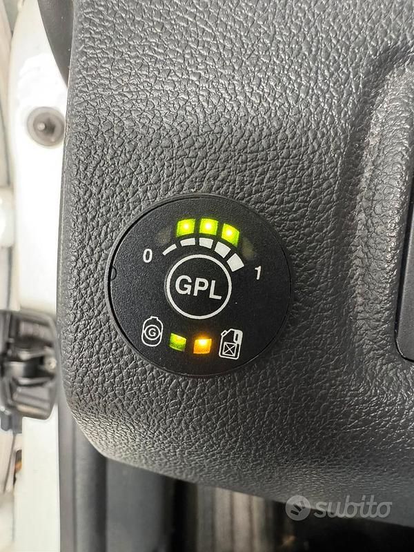 Usata Renault Clio IV 90 CV (66 kW) 2018 Bianco Berlina